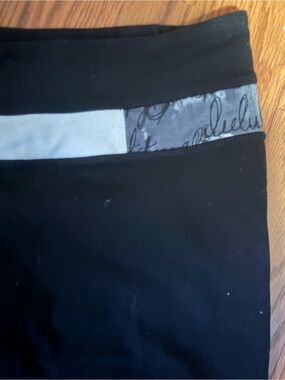 Lululemon Groove Yoga Pants Black Gray Waistband Size 6